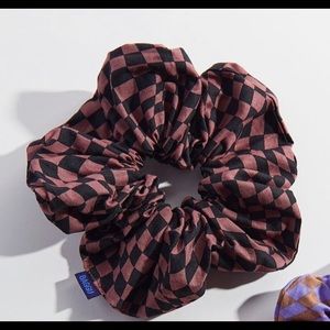 Large Baggu Checkered Scrunchie